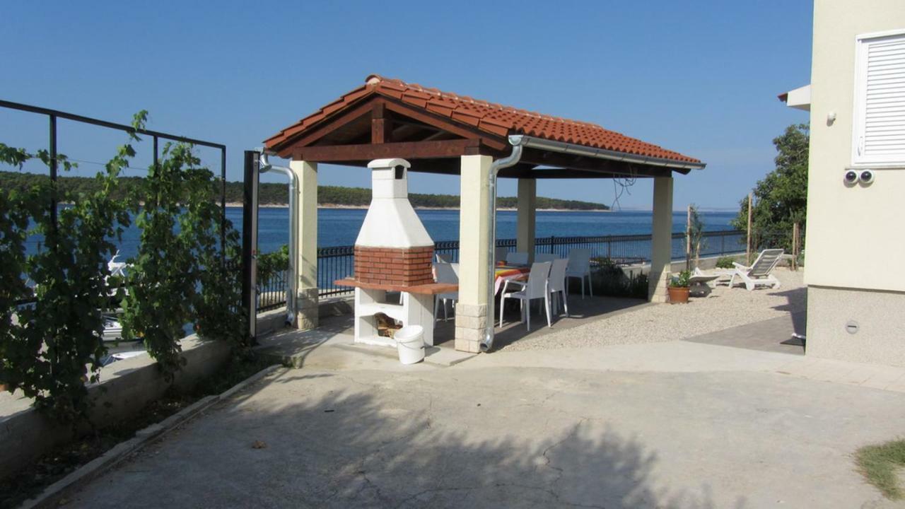 Villa Riva Barbat na Rabu Экстерьер фото